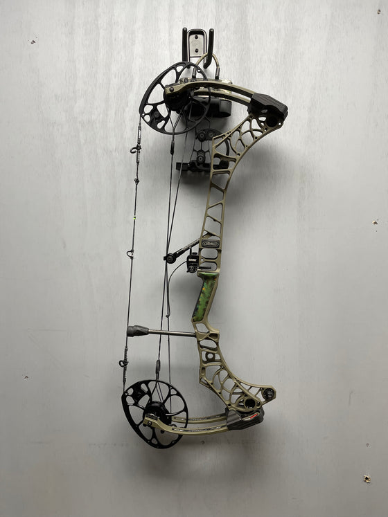 Mathews V3 27